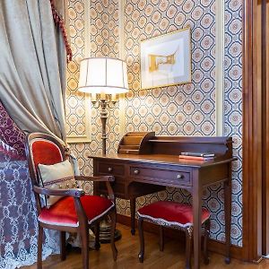 VIP King Room